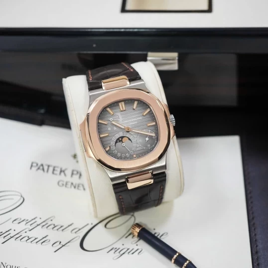 Patek Philippe Nautilus Moonphase Power Reserve 40mm Ref. 5712GR-001