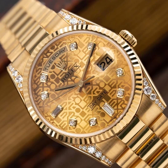 Rolex Day-Date 36mm Ref. 118338 – Champagne Dial Diamond