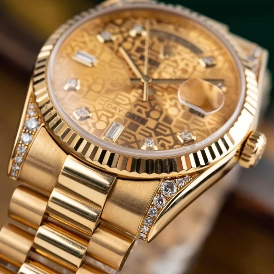 Rolex Day-Date 36mm Ref. 118338 – Champagne Dial Diamond