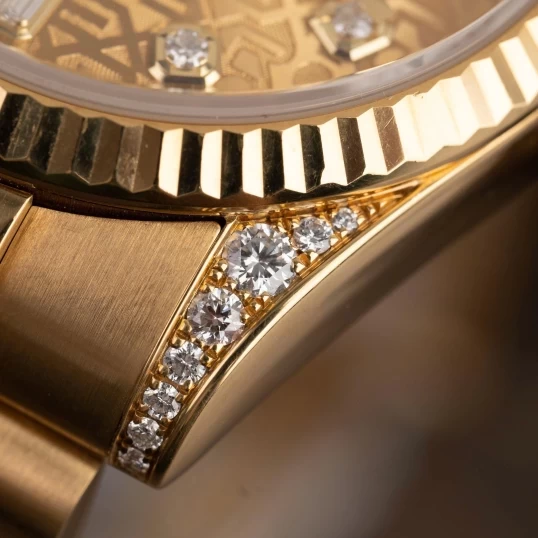 Rolex Day-Date 36mm Ref. 118338 – Champagne Dial Diamond