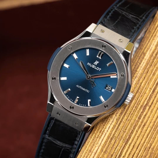 Hublot Classic Fusion  Blue Dial Size 38mm - 565.NX.7170.LR