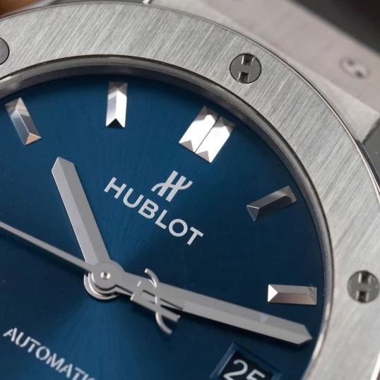 Hublot Classic Fusion  Blue Dial Size 38mm - 565.NX.7170.LR