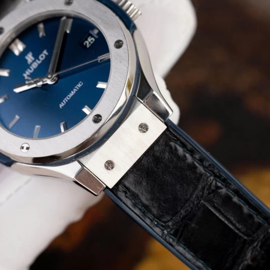 Hublot Classic Fusion  Blue Dial Size 38mm - 565.NX.7170.LR