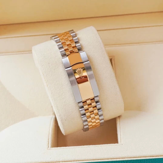 Rolex Oyster Perpetual Datejust 41mm – Ref. 126333 – Black Dial Diamond