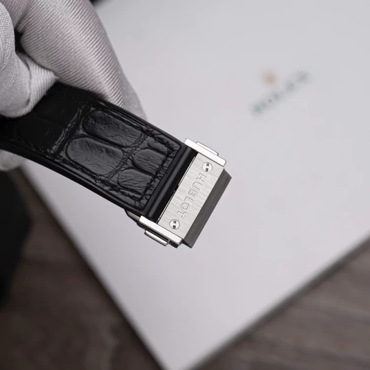 Hublot Classic Fusion Chronograph 42mm – Ref. 541.NX.1171.LR – Black Dial