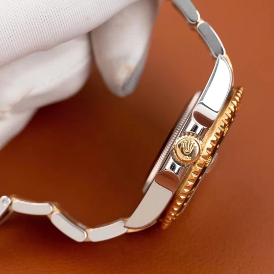 Rolex GMT-Master II Black Dial Demi Gold 40mm – Ref. 116713LN