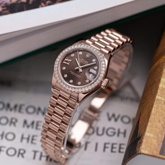 Rolex Oyster Perpetual Lady-Datejust Chocolate Dial Diamond Bezel 28mm – Ref. 279135RBR