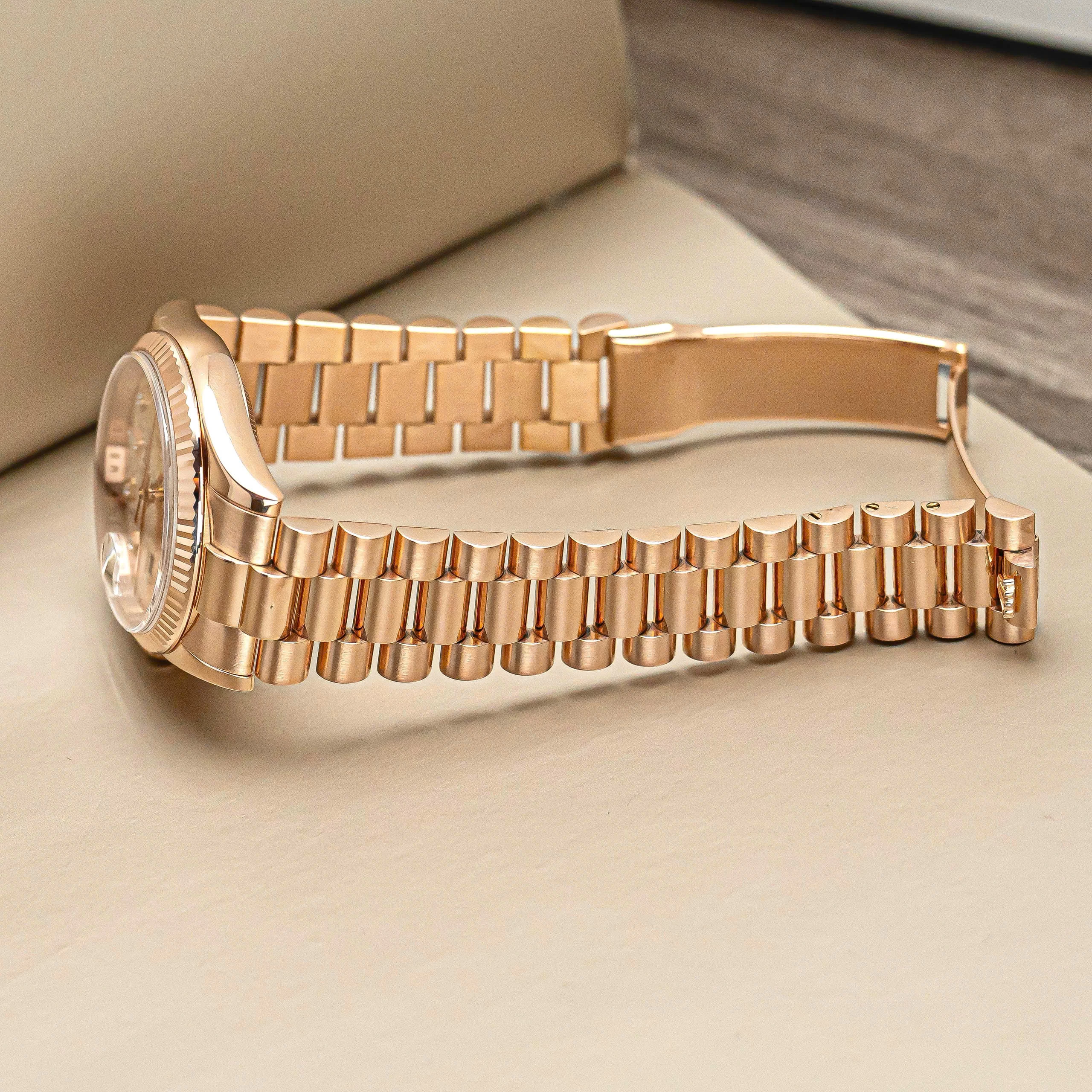 Rolex Oyster Perpetual Day-Date 36mm Ref 118235 Vi tính hồng