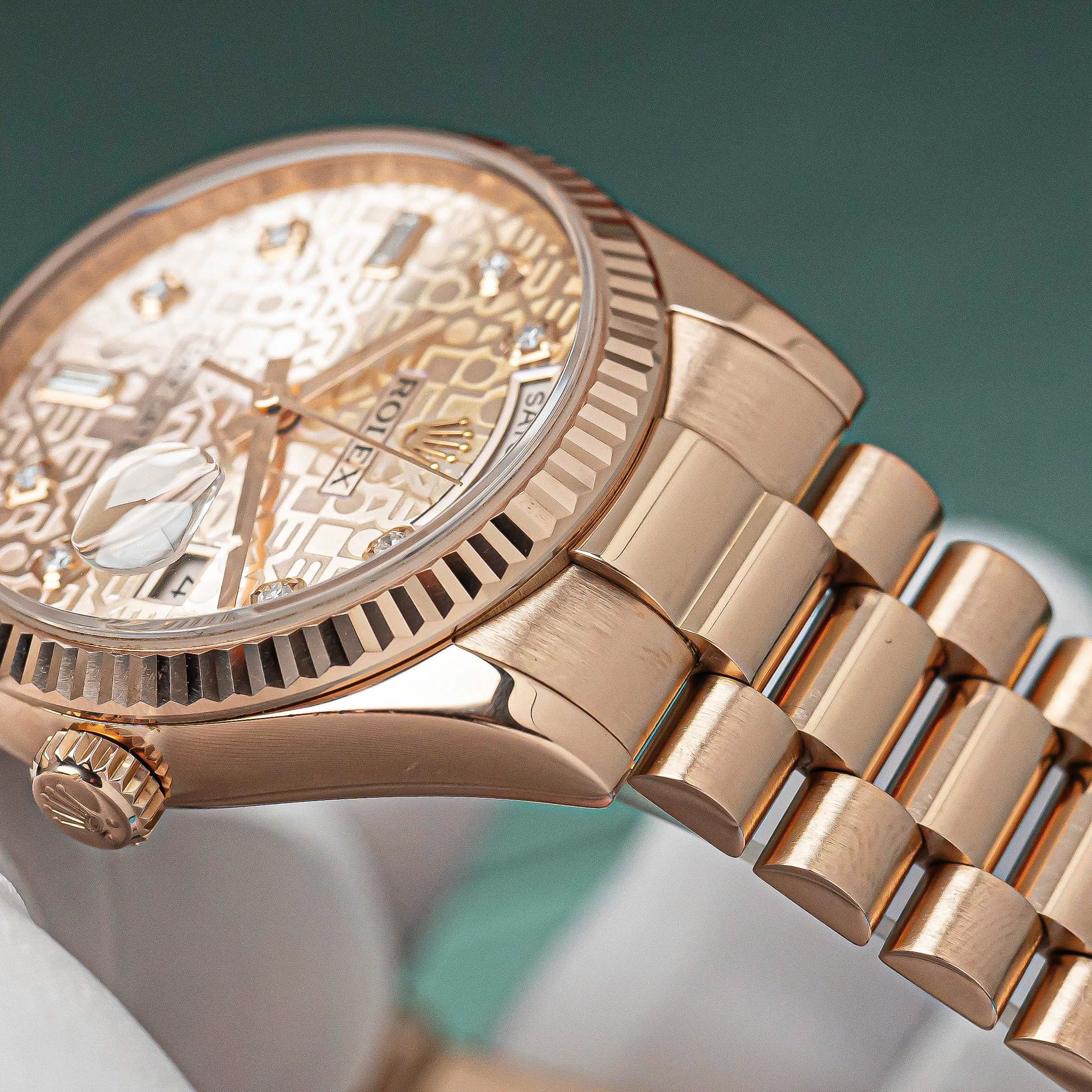 Rolex Oyster Perpetual Day-Date 36mm Ref 118235 Vi tính hồng