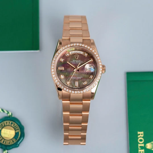 Rolex Oyster Perpetual Day-Date 36mm Ref. 118205 – Everose Gold – MOP Diamond Dial