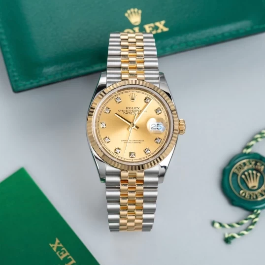 Rolex Oyster Perpetual Datejust 36 Ref. 126233 – Champagne Diamond Dial