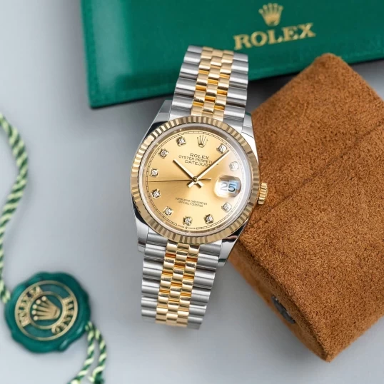Rolex Oyster Perpetual Datejust 36 Ref. 126233 – Champagne Diamond Dial